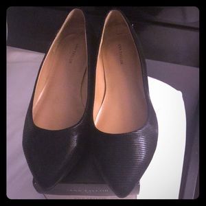 Ann Taylor Black Flats Size 9.5
